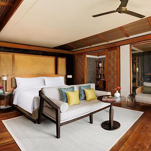 King Studio Suite Ocean View Complimentary 60-minute massage two min or more